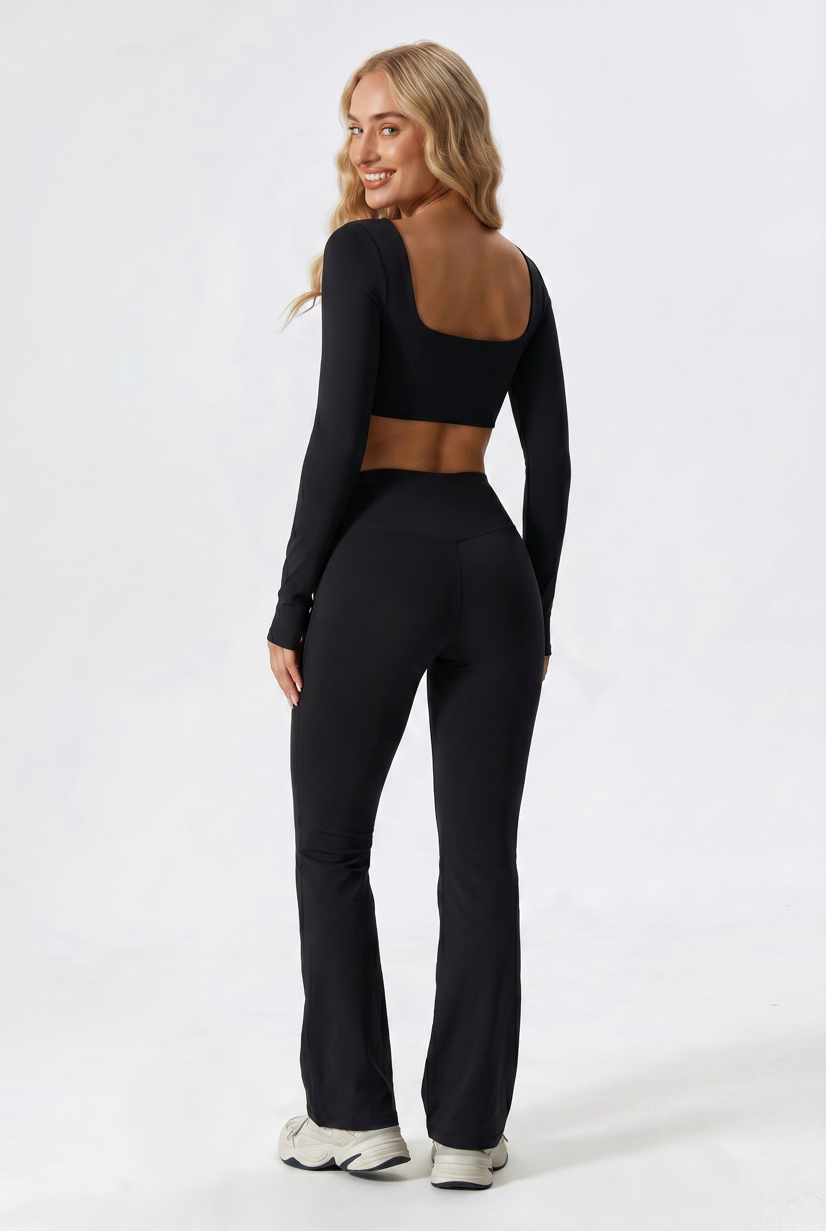 VYVAE Nude Feel Yoga Set Black - Back