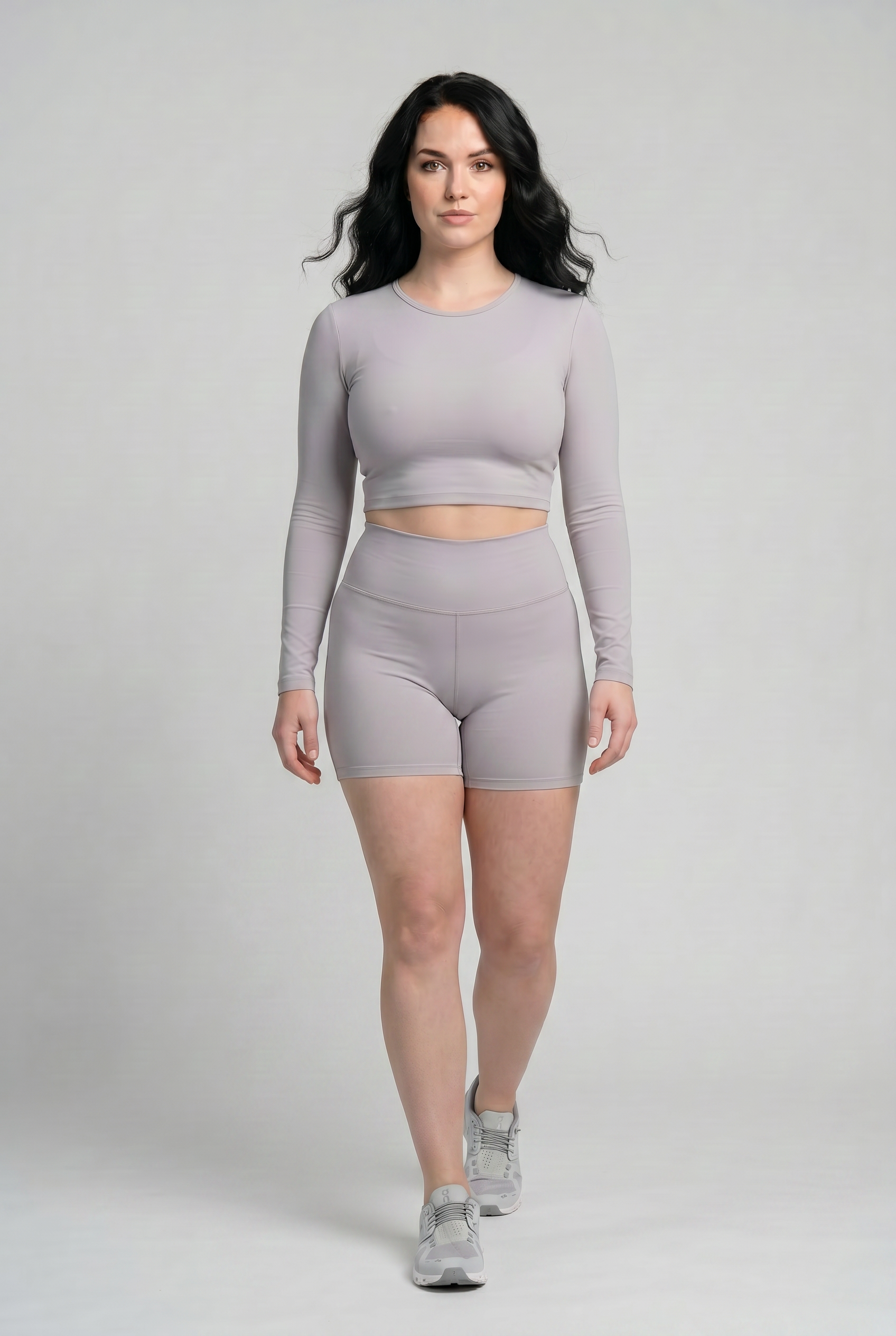 VYVAE Long Sleeve Yoga Top Black - Front