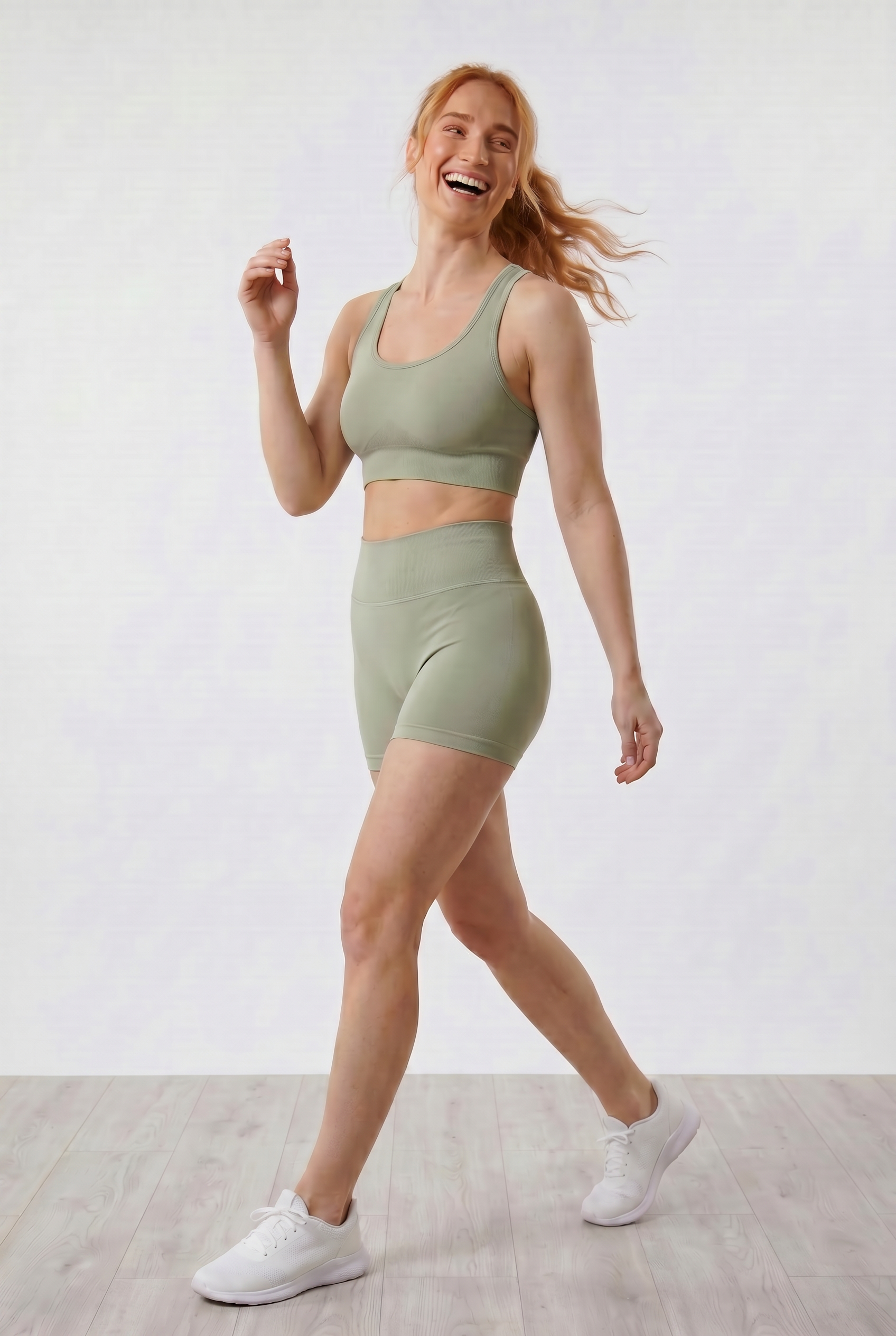 VYVAE Quick-Dry Sports Bra White - Studio