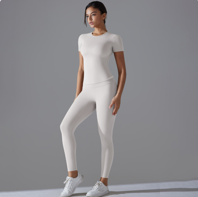 VYVAE Quick-Dry Yoga Set White And Gray - Side