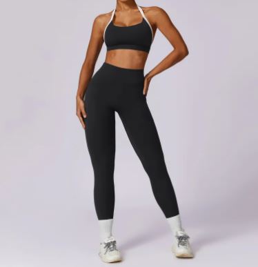 VYVAE Colorful Yoga Set Black - Walking