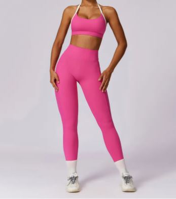 VYVAE Colorful Yoga Set Rose Red - Front