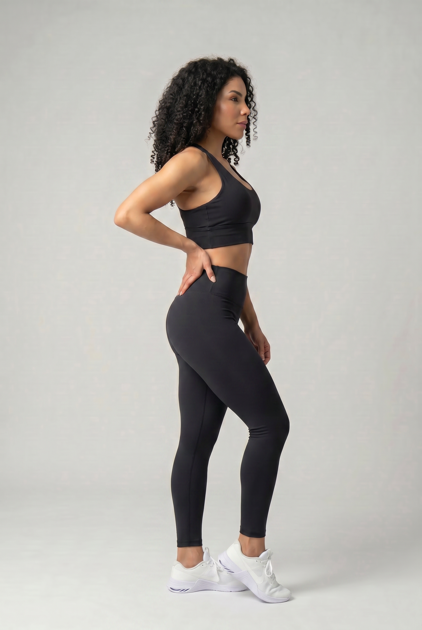 VYVAE Sexy Running Sports Bra Black - Walking
