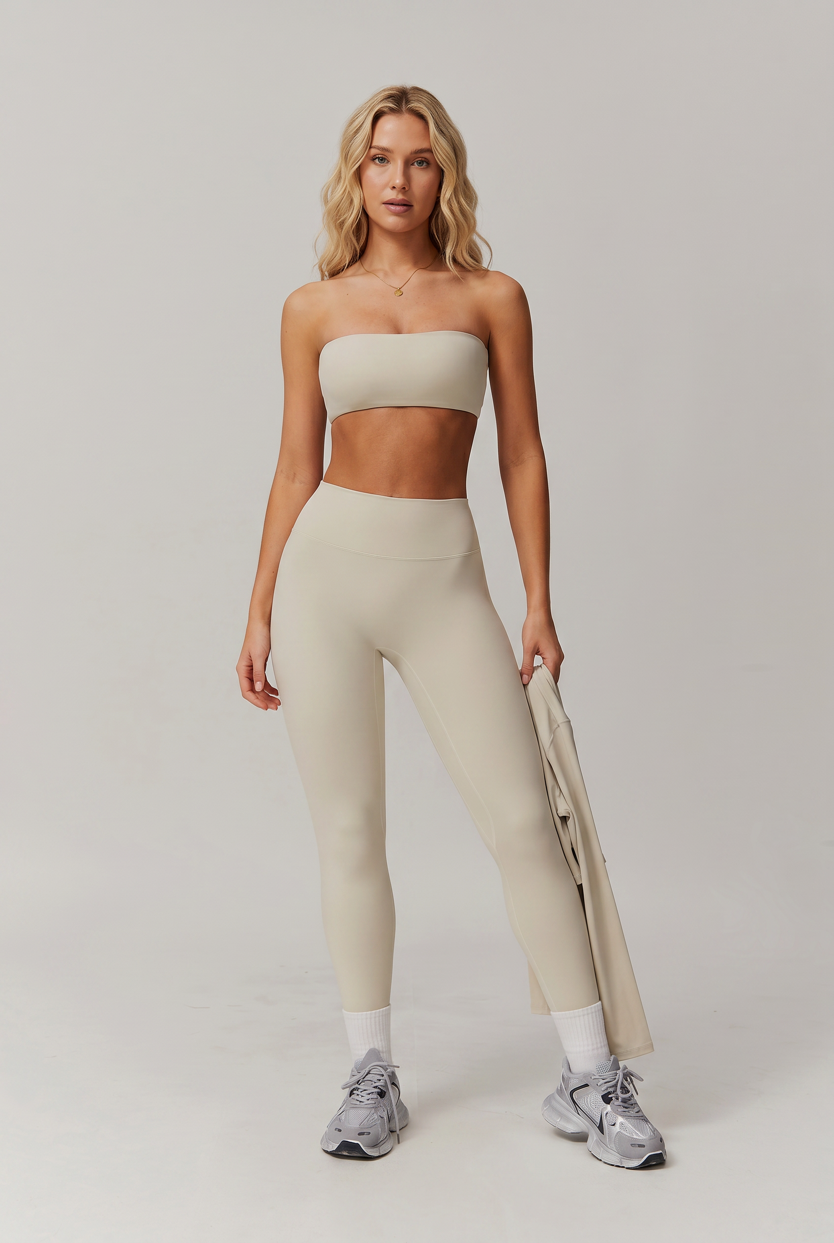 VYVAE Slim-Fit Yoga Suit Beige - Front