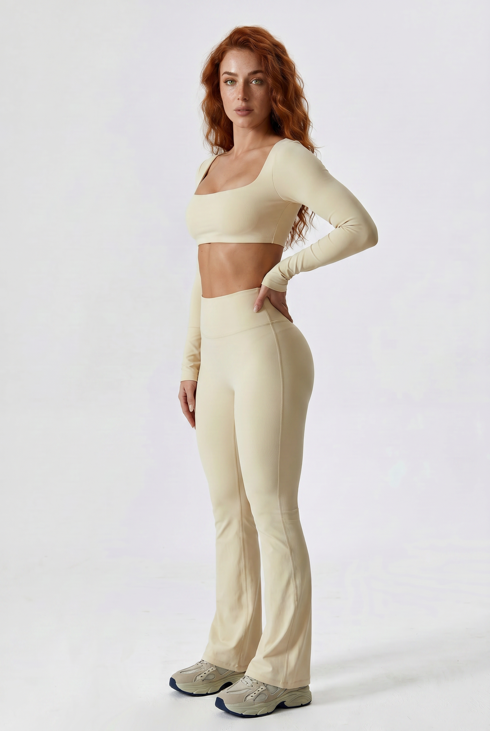 VYVAE Nude Feel Yoga Set Oat Apricot - Side