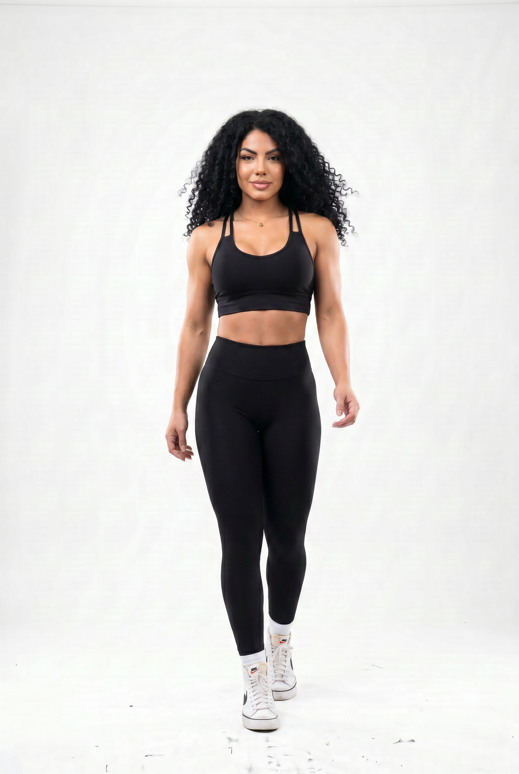VYVAE Push-Up Yoga Set Black - Studio