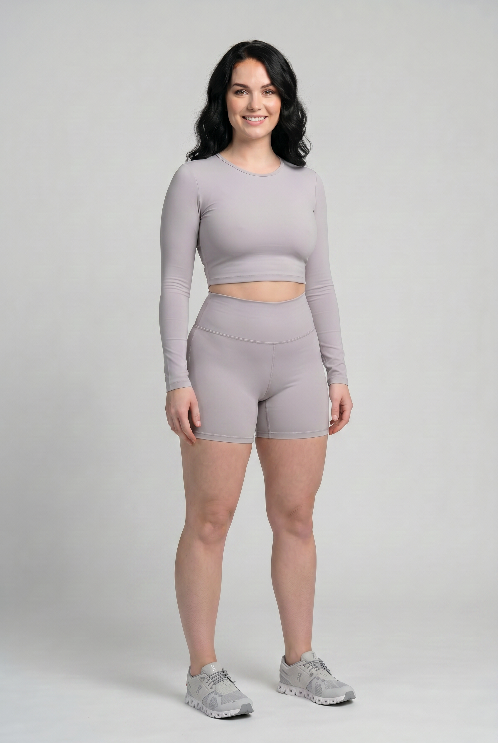 VYVAE Long Sleeve Yoga Top Black - Side
