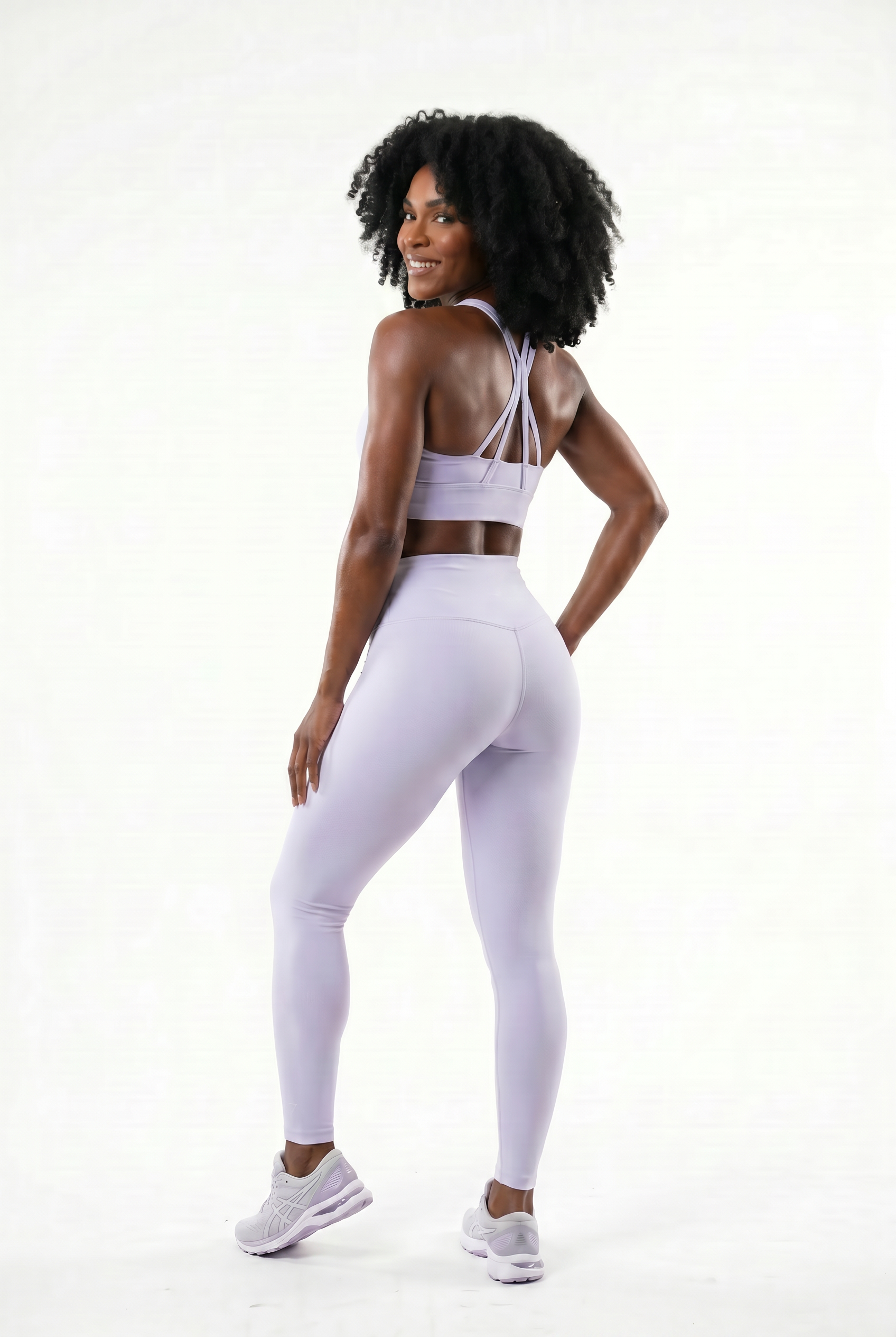 VYVAE Push-Up Yoga Set Lavender - Walking
