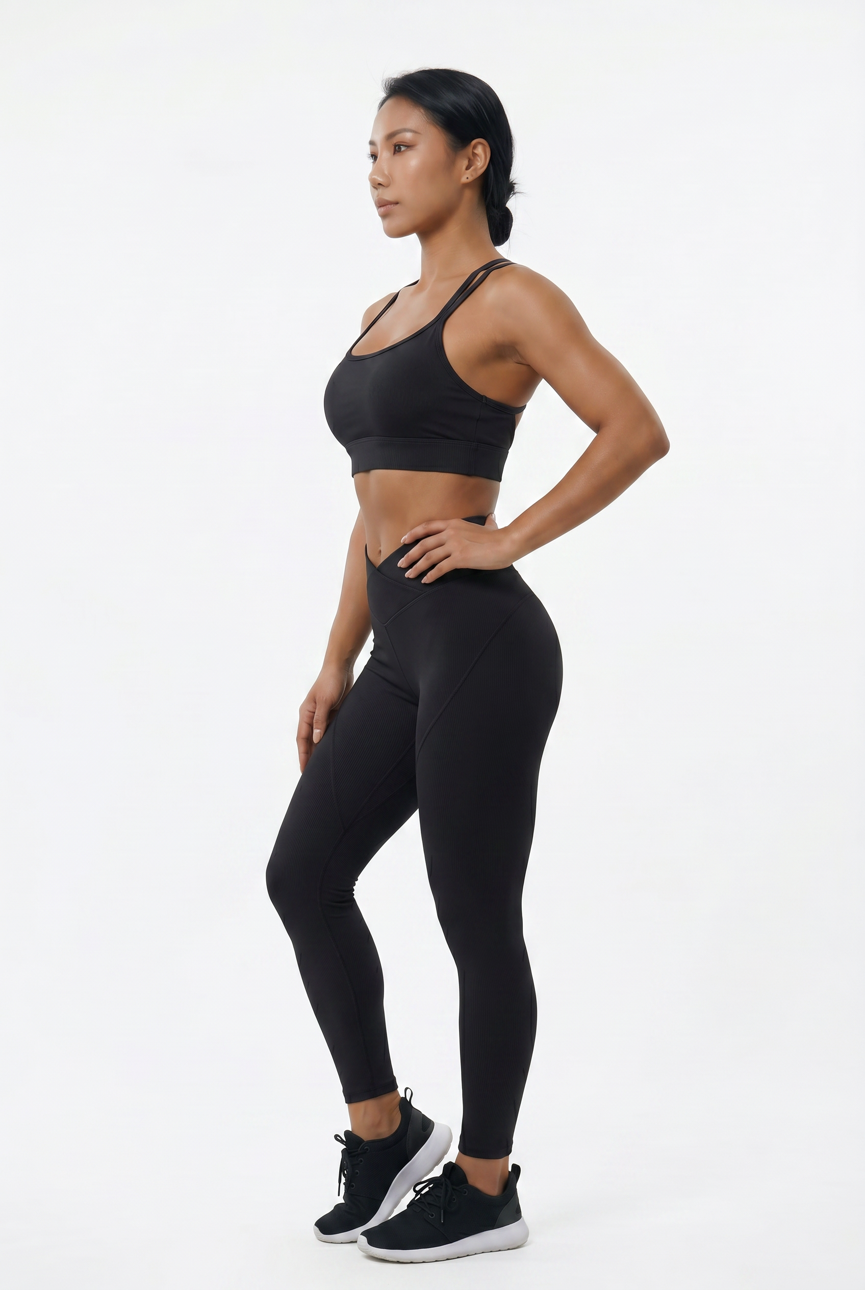 VYVAE Quick-Dry Sports Bra Black - Side