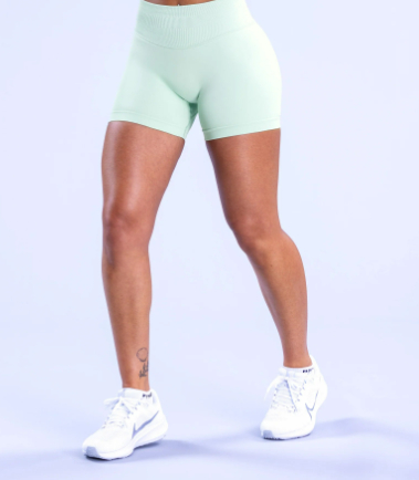 VYVAE Seamless Yoga Shorts™